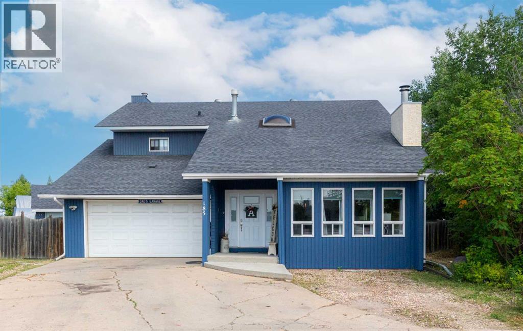 185 Oaks Bay, Fort Mcmurray, Alberta  T9K 1P9 - Photo 2 - A2292478