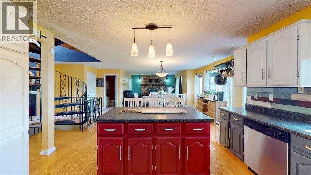 185 Oaks Bay, Fort Mcmurray, Alberta  T9K 1P9 - Photo 10 - A2292478