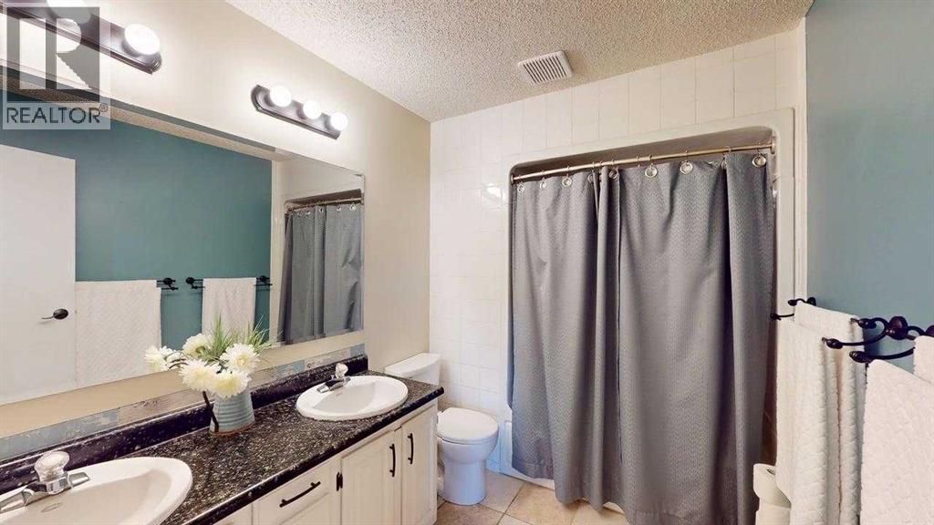 185 Oaks Bay, Fort Mcmurray, Alberta  T9K 1P9 - Photo 22 - A2292478