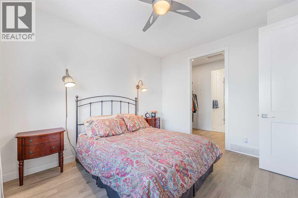 12572 Crestmont Boulevard Sw, Calgary, Alberta  T3B 6J5 - Photo 17 - A2291827