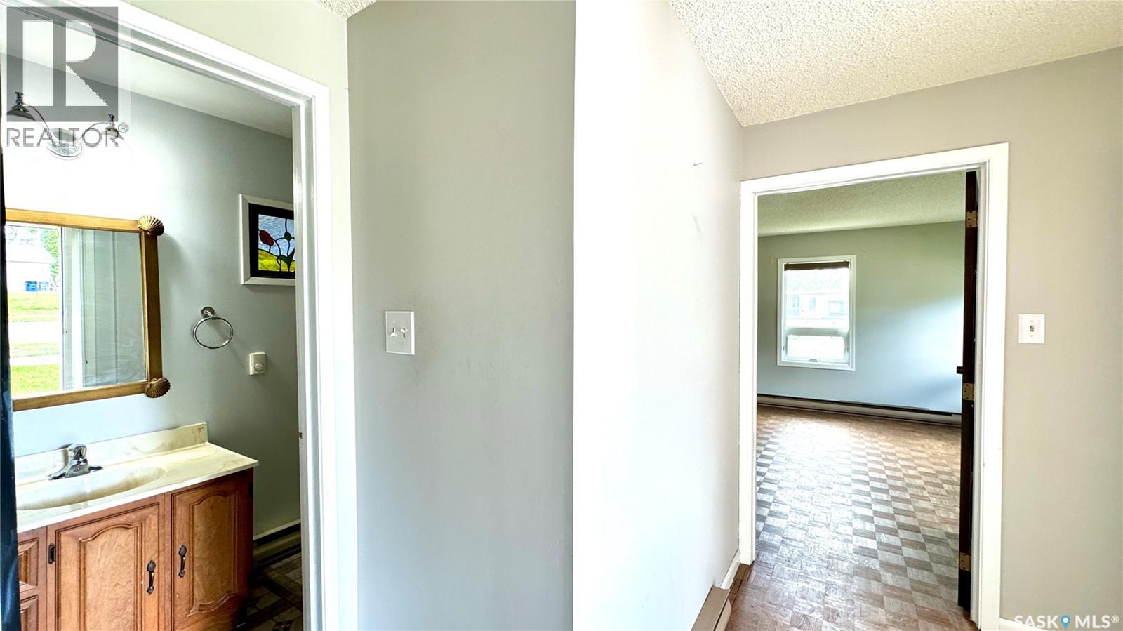 209 1st Street E, Dinsmore, Saskatchewan  S0L 0T0 - Photo 30 - SK032521