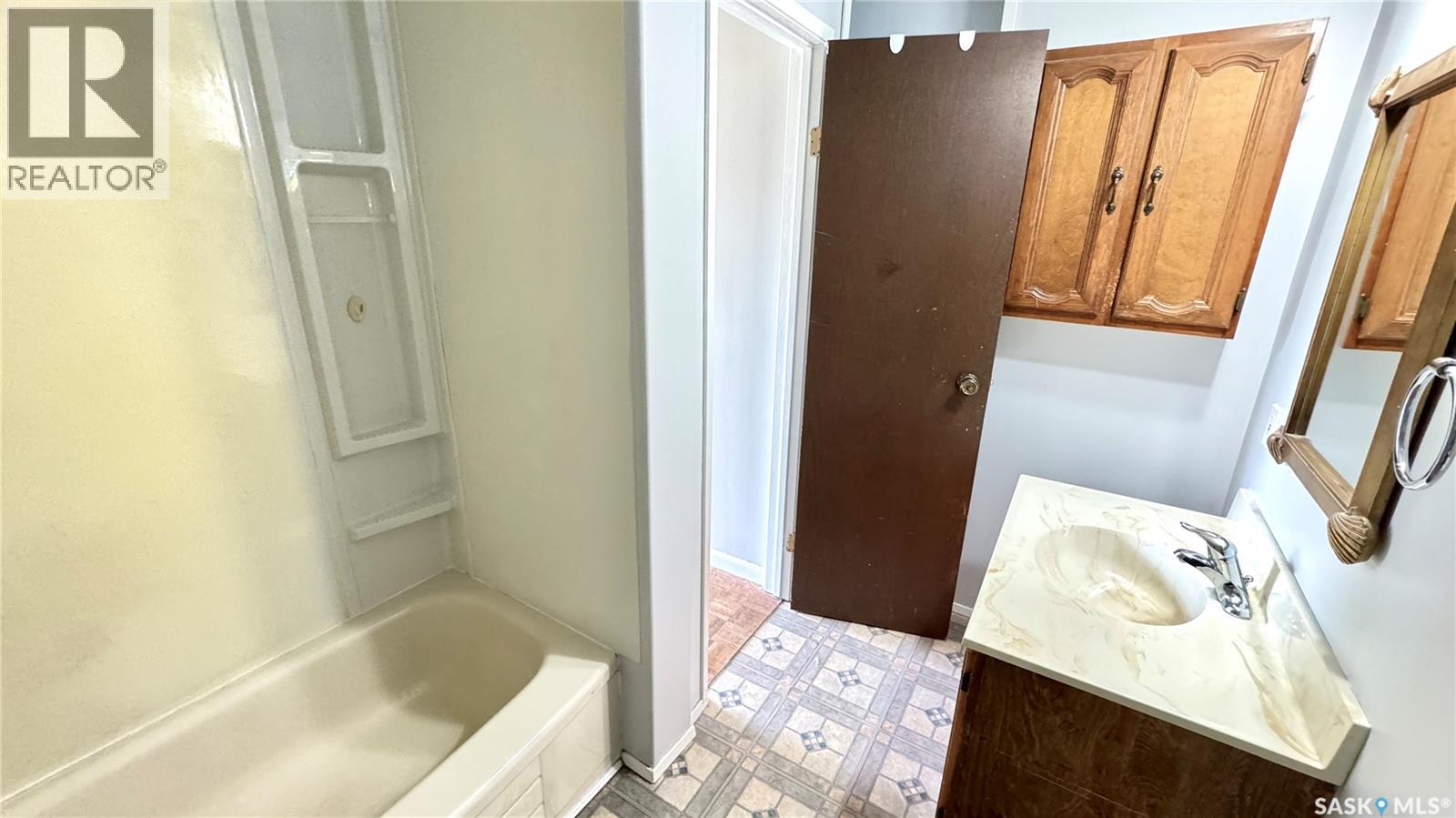 209 1st Street E, Dinsmore, Saskatchewan  S0L 0T0 - Photo 32 - SK032521