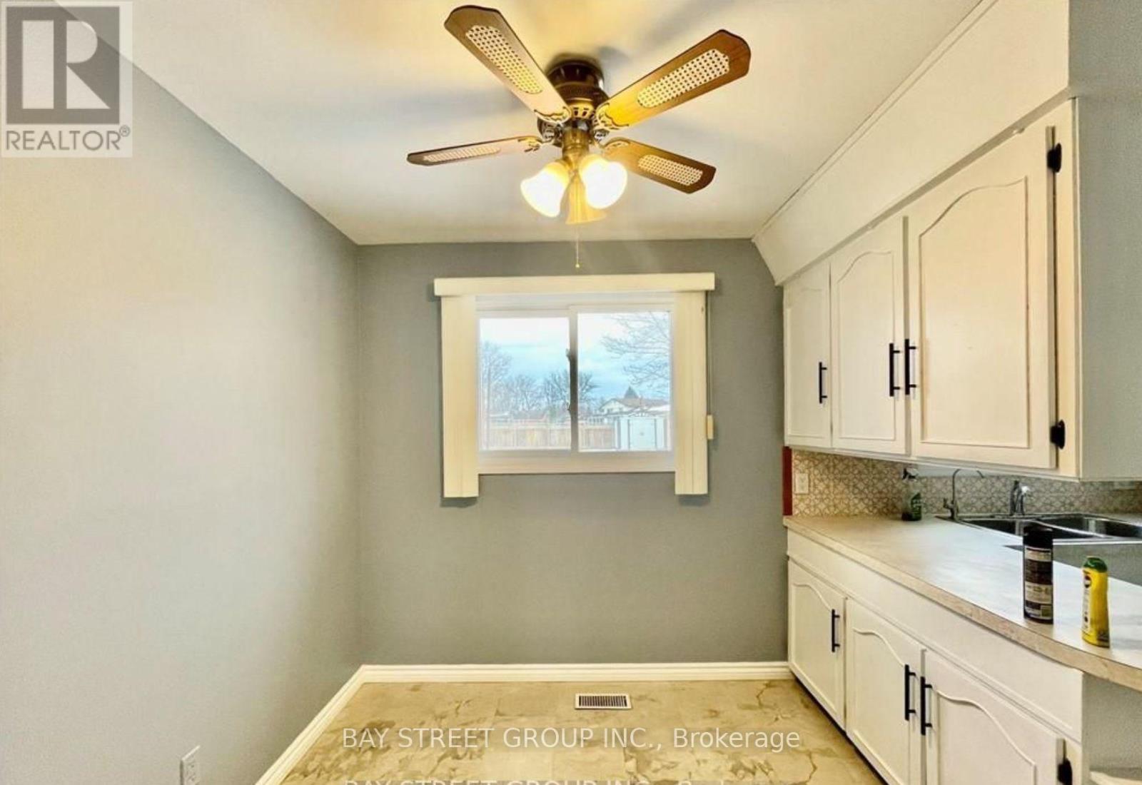 6852 Hagar Avenue, Niagara Falls, Ontario  L2G 5M7 - Photo 6 - X12980518