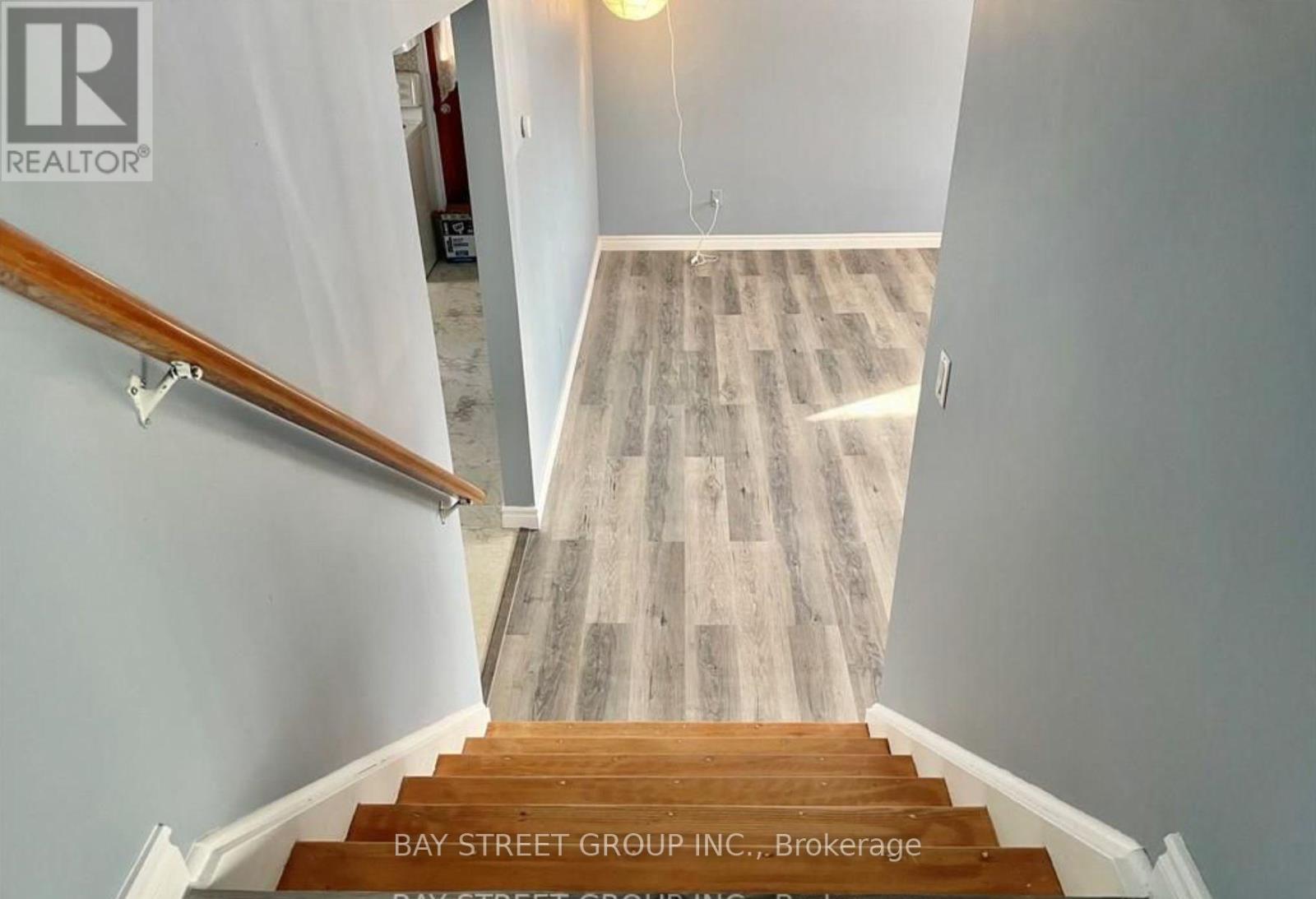 6852 Hagar Avenue, Niagara Falls, Ontario  L2G 5M7 - Photo 7 - X12980518