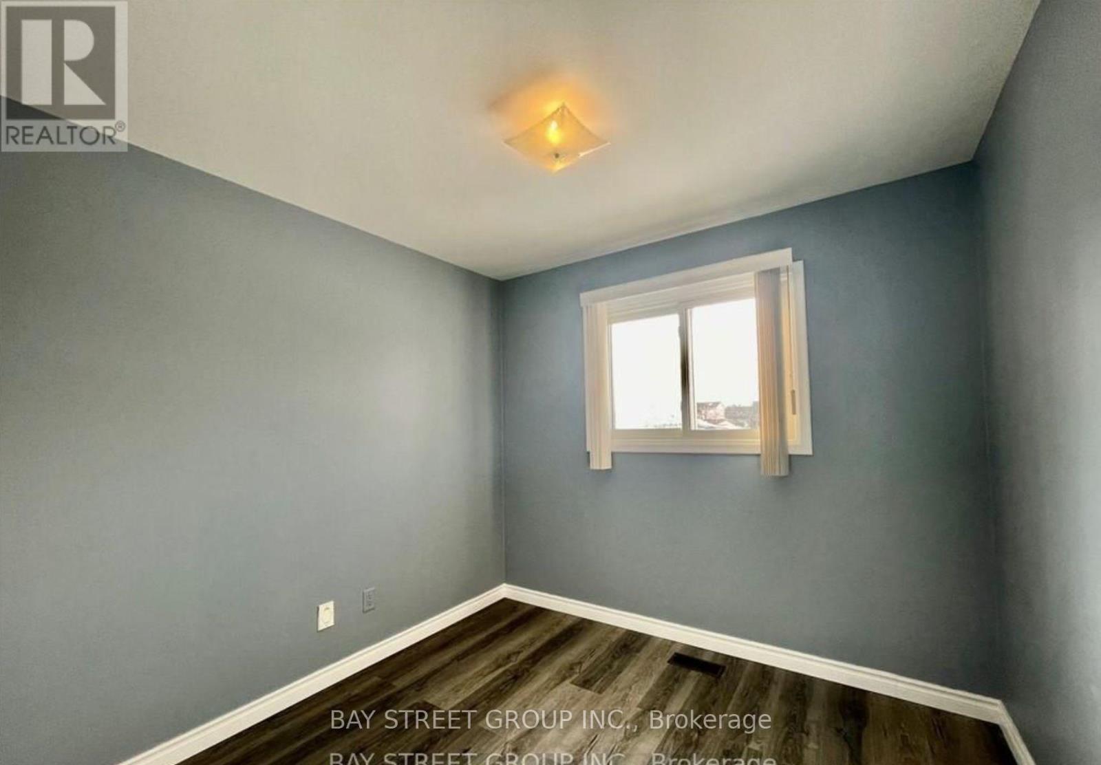 6852 Hagar Avenue, Niagara Falls, Ontario  L2G 5M7 - Photo 8 - X12980518