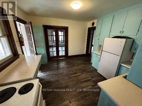 34 Avenue Place, Welland, Ontario  L3B 4B1 - Photo 14 - X12968478