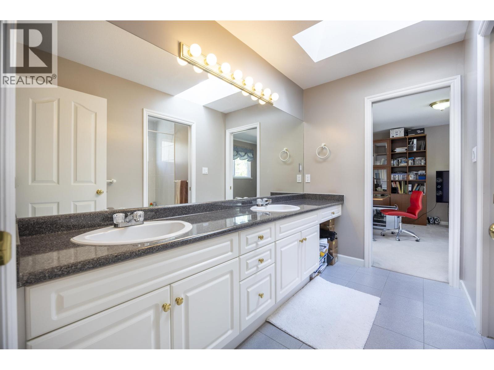 2551 Sapphire Place, Coquitlam, British Columbia V3E 2Z1 - Photo 19 - R3109064