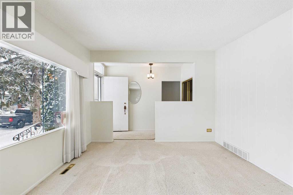 307 Wascana Road SE, Calgary, Alberta  T2J 1H7 - Photo 4 - A2299883