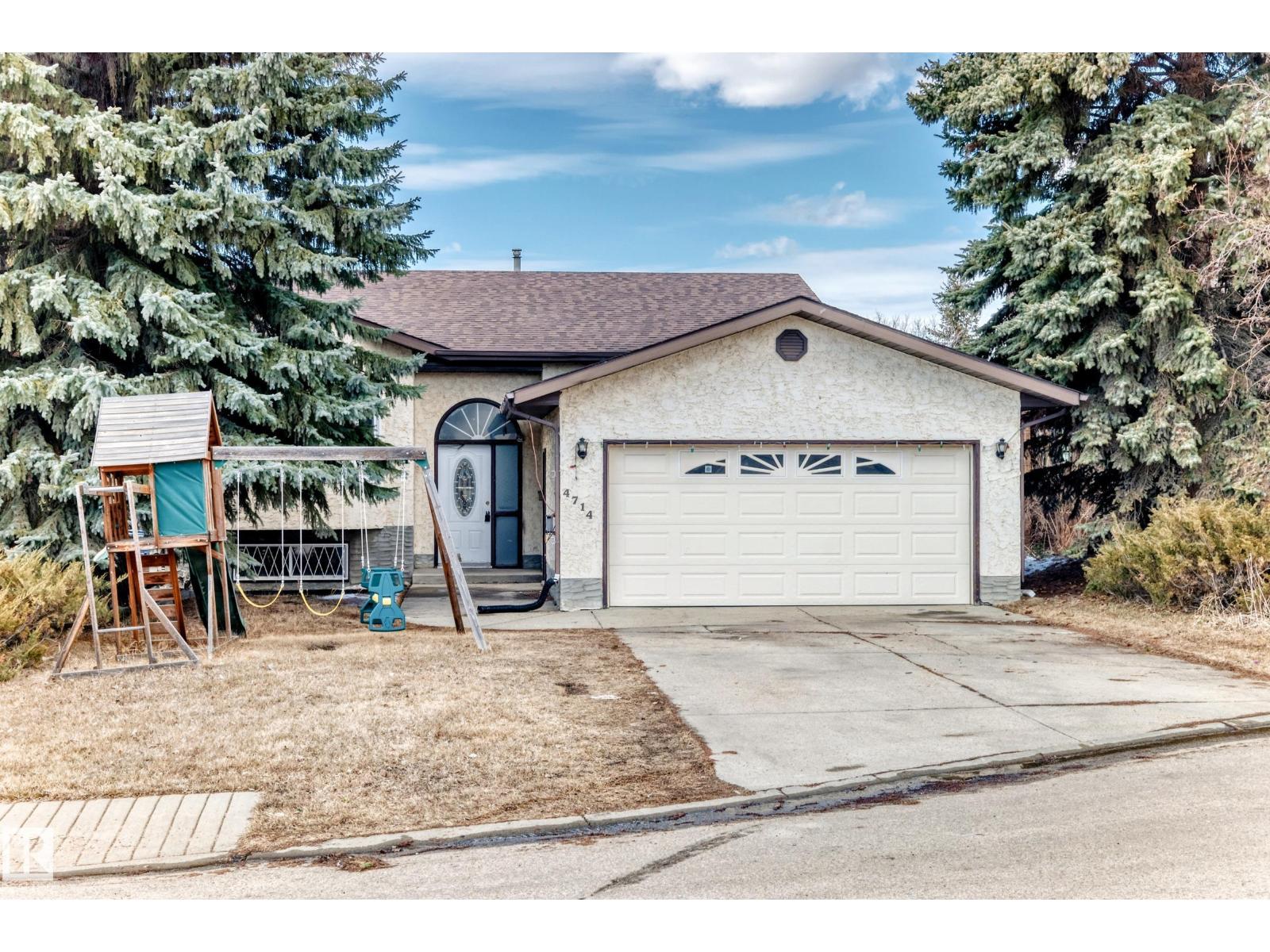 10670 153 AV NW, Edmonton, Alberta