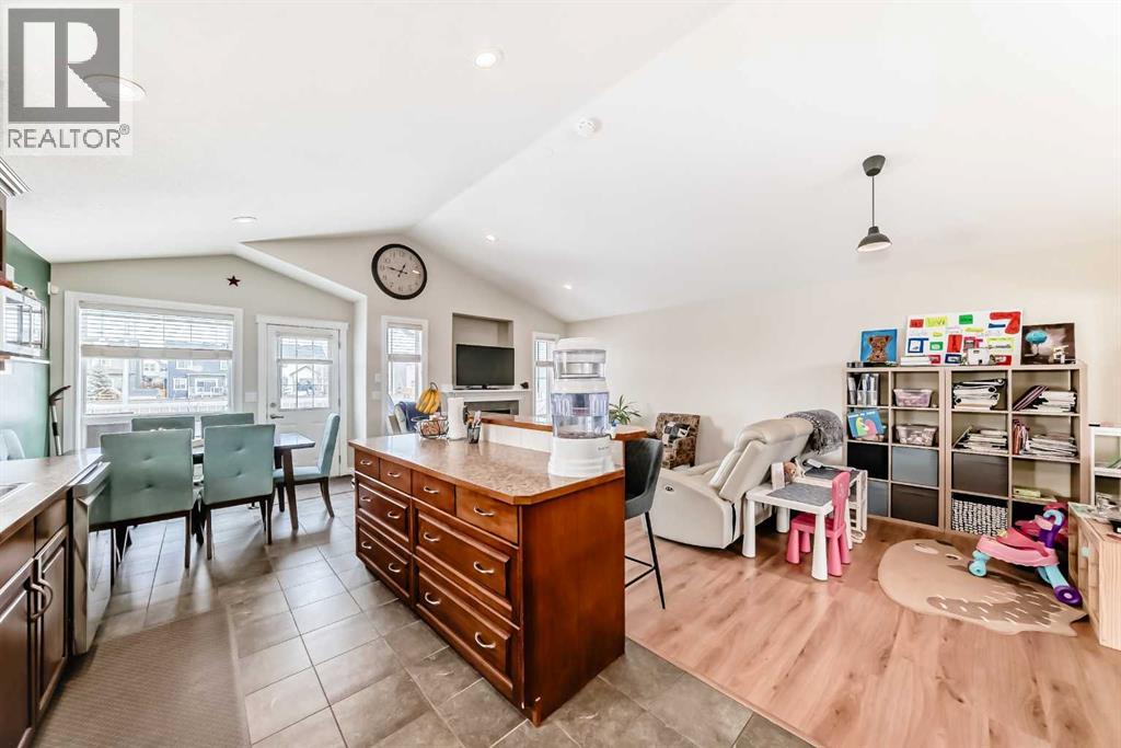 172 Sunset Heights, Crossfield, Alberta  T0M 0S0 - Photo 8 - A2299529