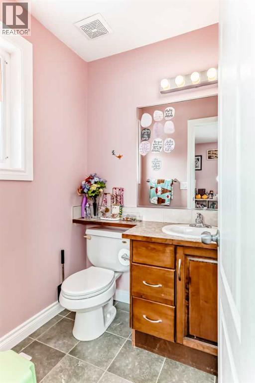 172 Sunset Heights, Crossfield, Alberta  T0M 0S0 - Photo 28 - A2299529