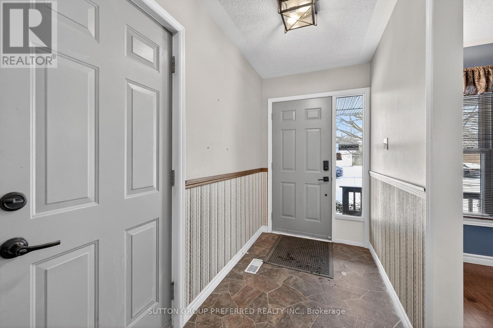 94 Kristina Crescent, London South, Ontario  N6E 3V4 - Photo 10 - X12980576