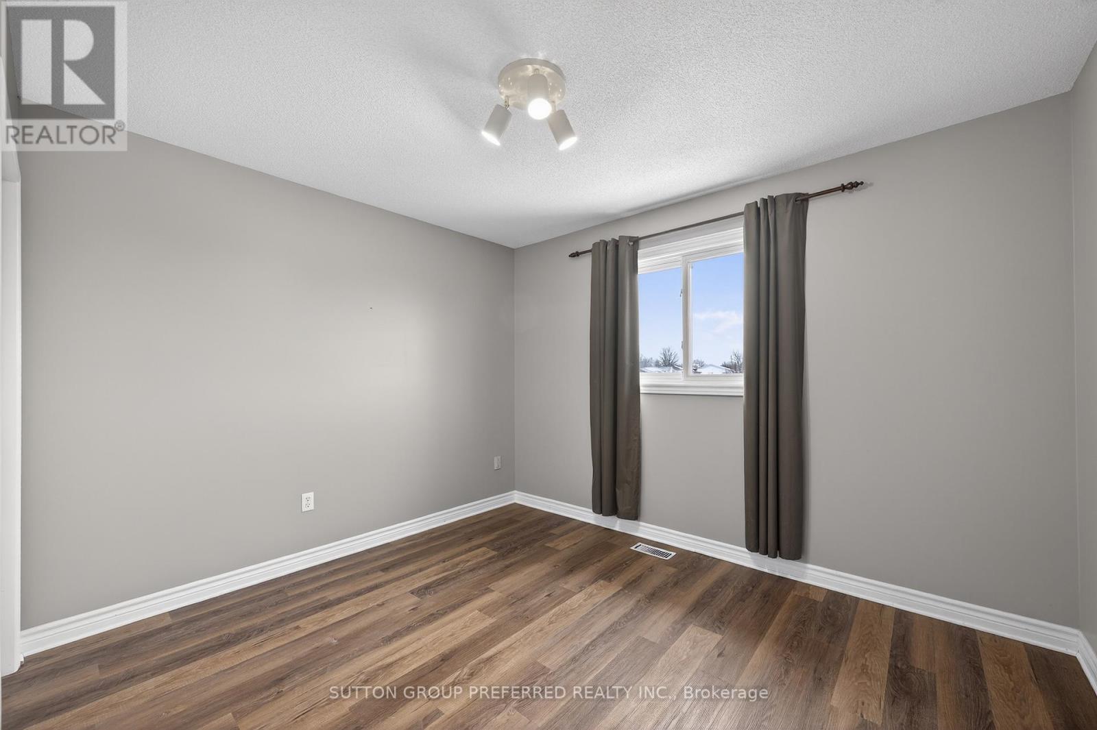 94 Kristina Crescent, London South, Ontario  N6E 3V4 - Photo 26 - X12980576