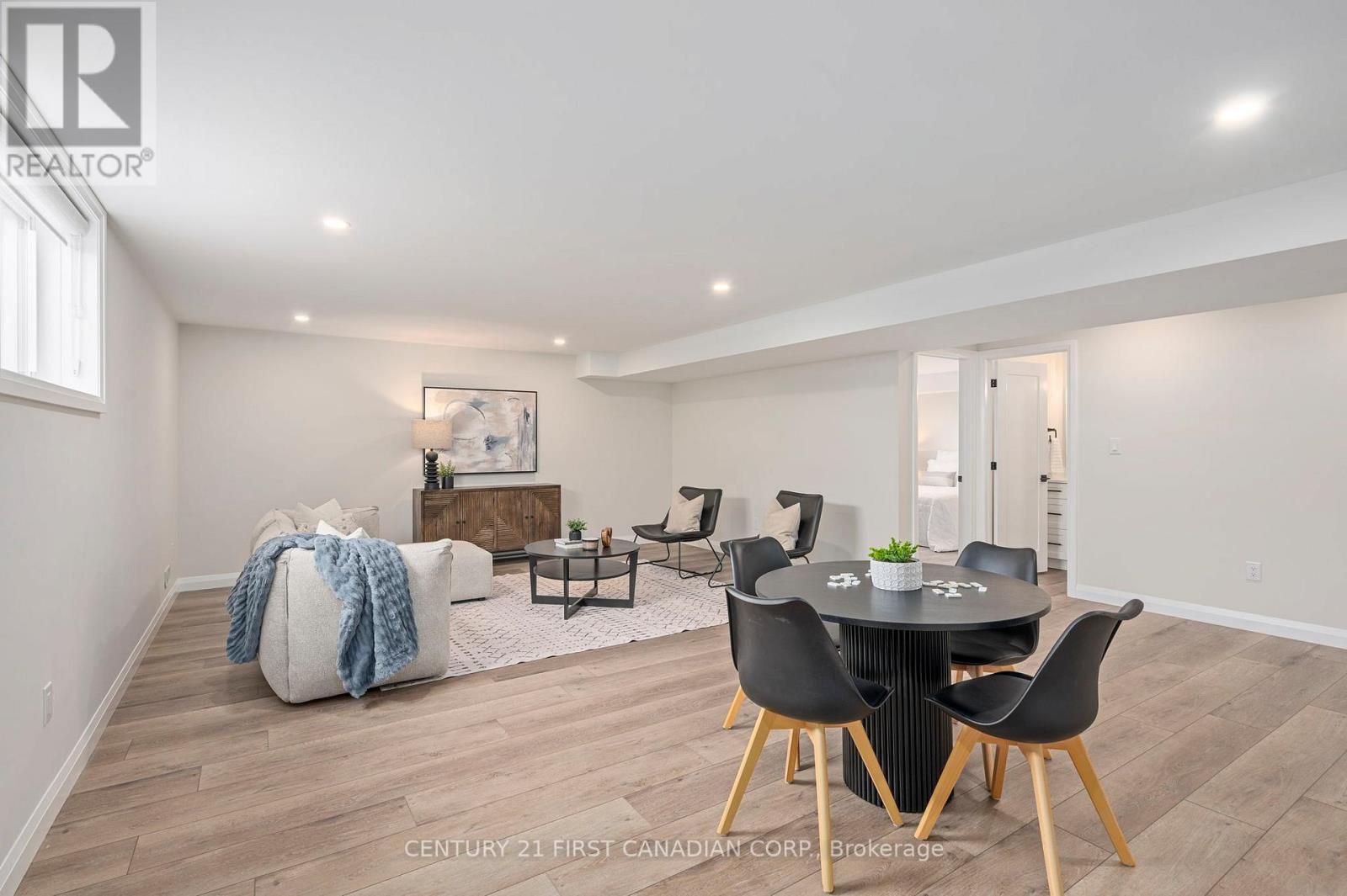 11 - 32 Postma Crescent, North Middlesex, Ontario  N0M 1A0 - Photo 24 - X12980634