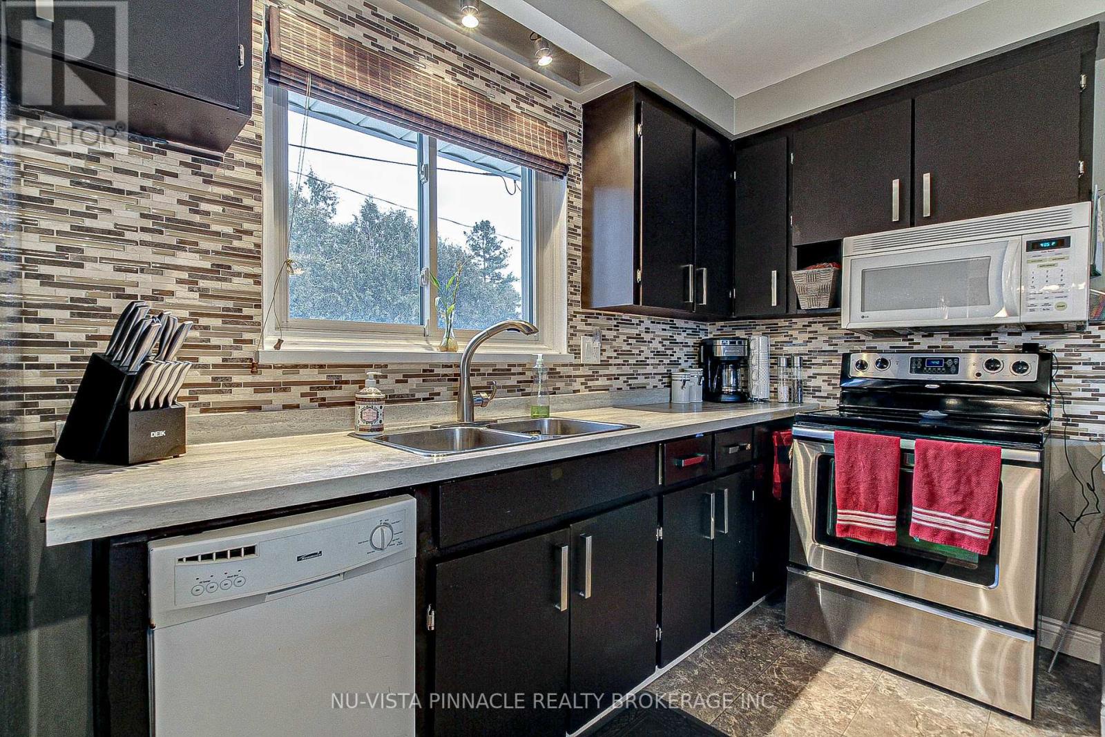 286 Panorama Crescent, London South, Ontario  N5Z 3H3 - Photo 17 - X12980678