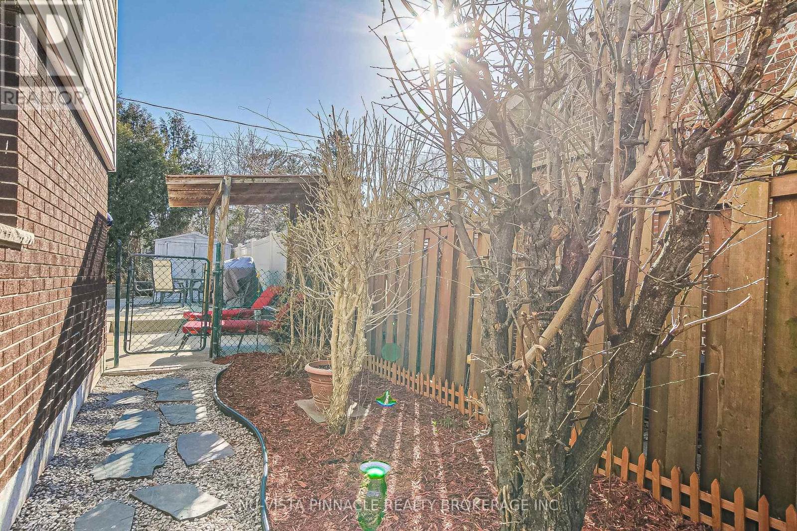 286 Panorama Crescent, London South, Ontario  N5Z 3H3 - Photo 44 - X12980678