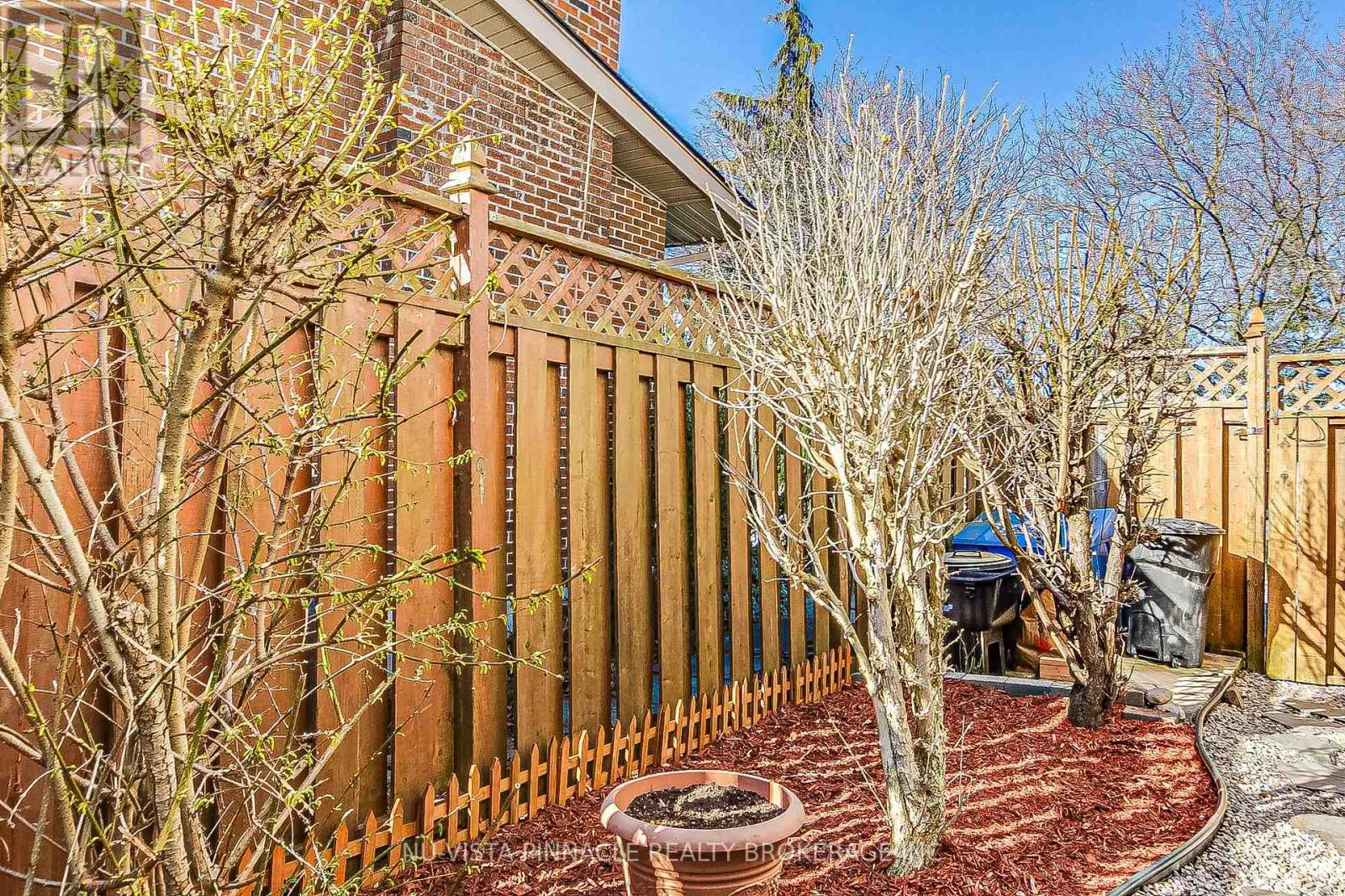 286 Panorama Crescent, London South, Ontario  N5Z 3H3 - Photo 45 - X12980678