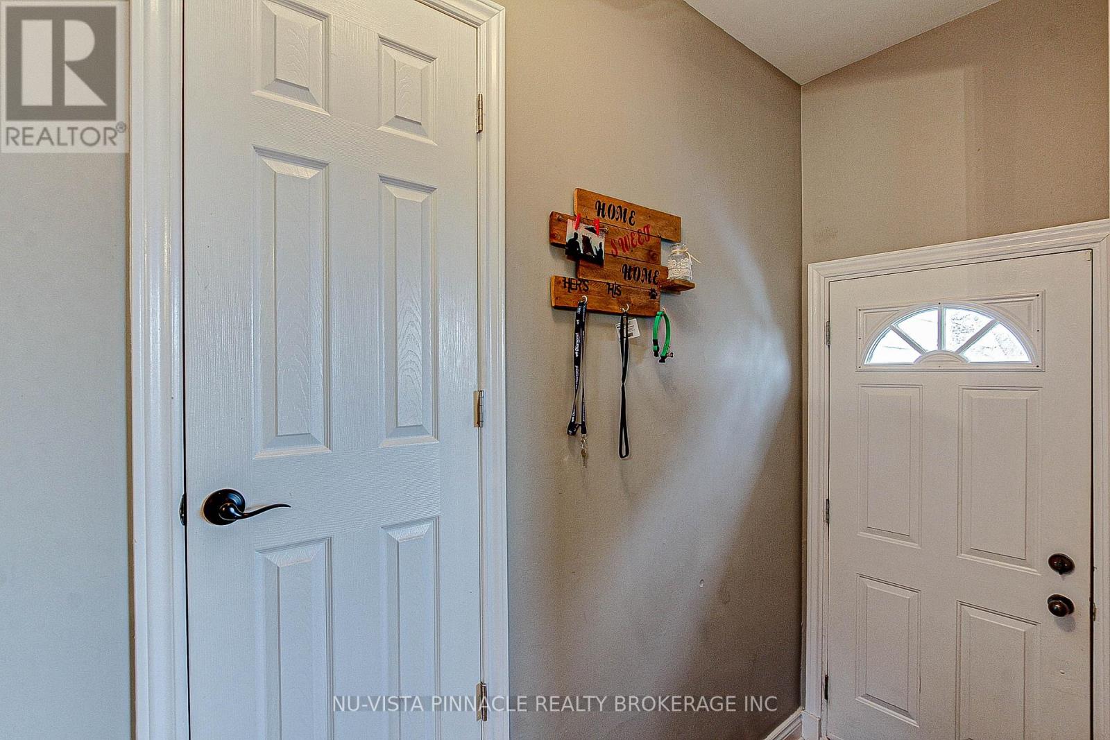 286 Panorama Crescent, London South, Ontario  N5Z 3H3 - Photo 6 - X12980678