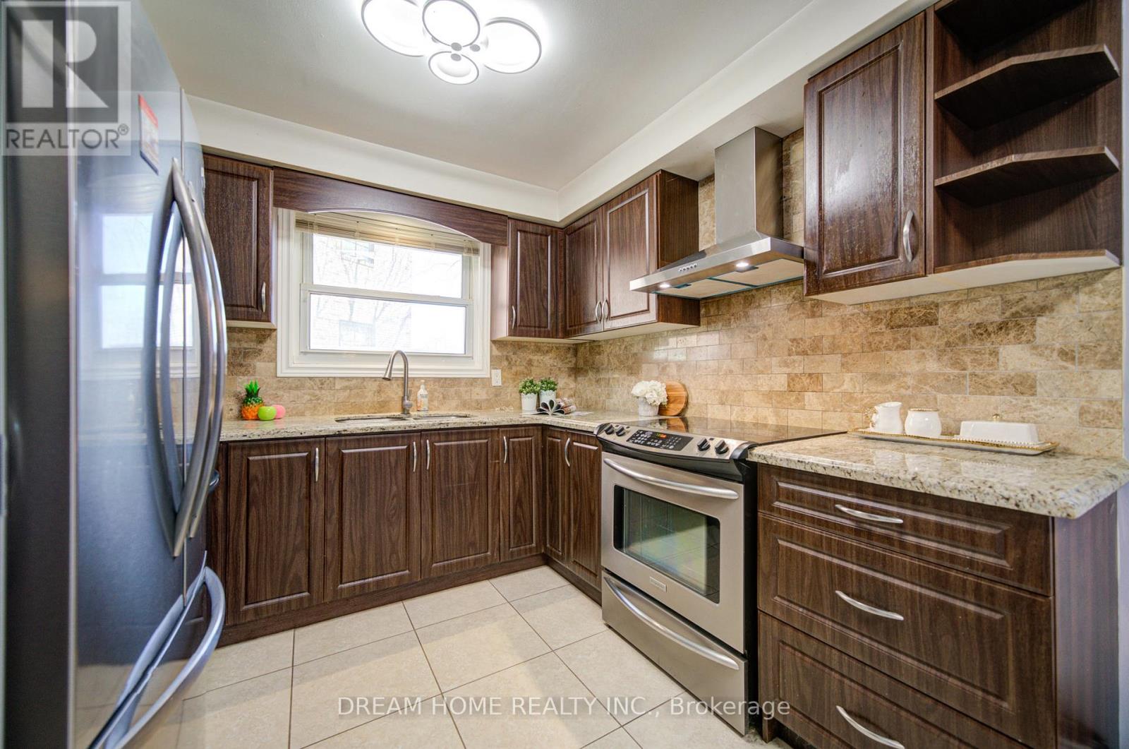 51 Kamloops Drive, Toronto, Ontario  M2J 3R6 - Photo 16 - C12980566