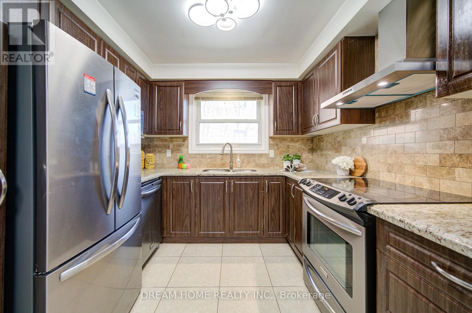 51 Kamloops Drive, Toronto, Ontario  M2J 3R6 - Photo 18 - C12980566