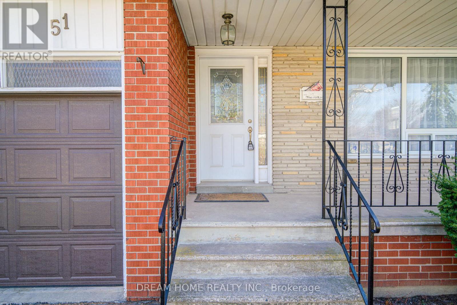 51 Kamloops Drive, Toronto, Ontario  M2J 3R6 - Photo 2 - C12980566