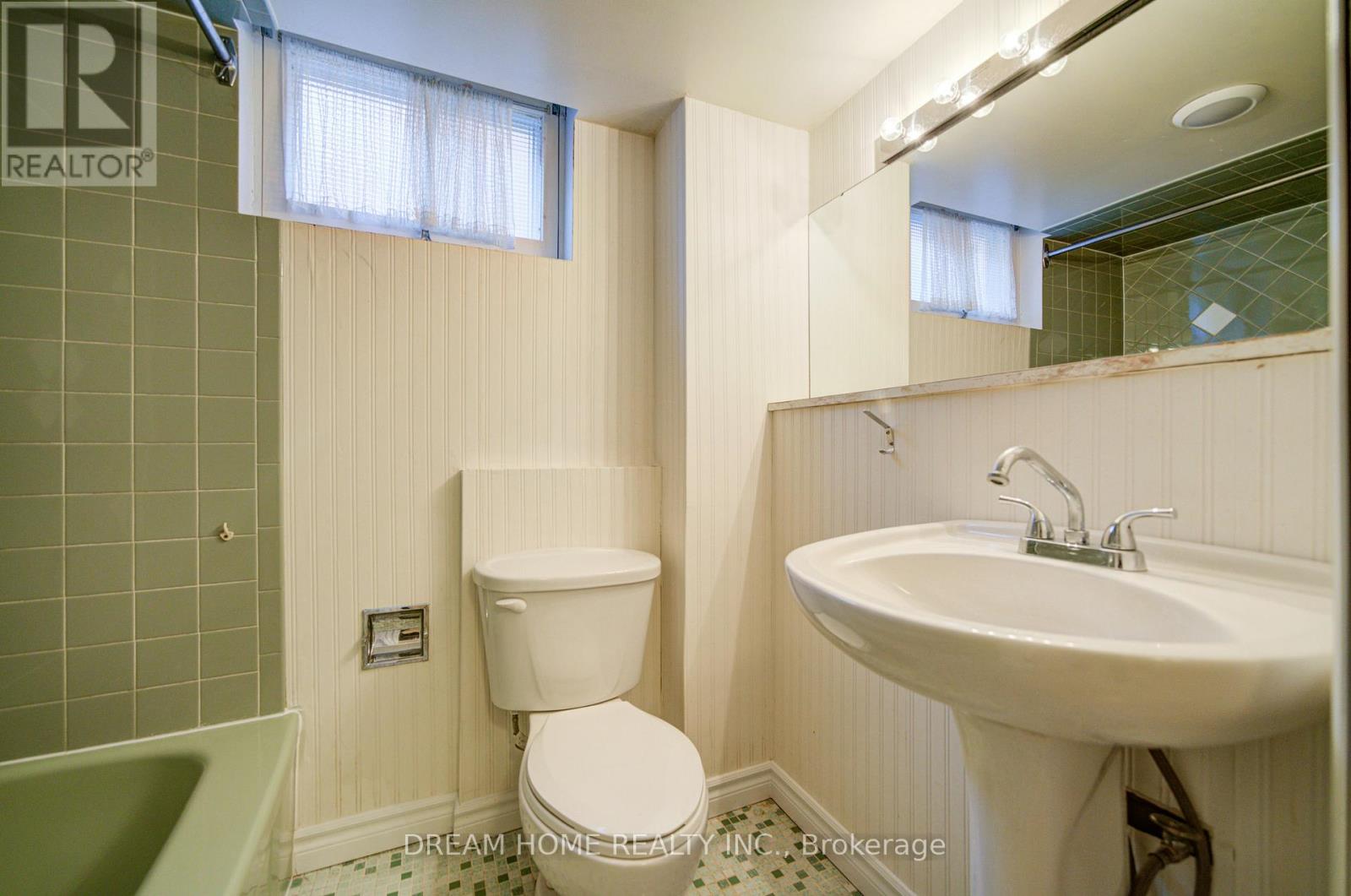 51 Kamloops Drive, Toronto, Ontario  M2J 3R6 - Photo 37 - C12980566