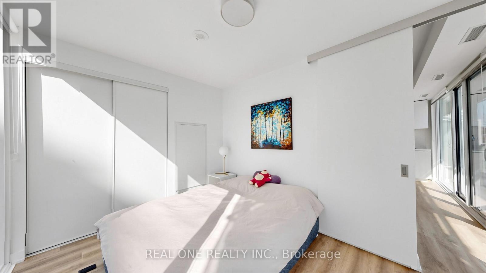 907 - 15 Queens Quay E, Toronto, Ontario  M5E 0C5 - Photo 18 - C12980570