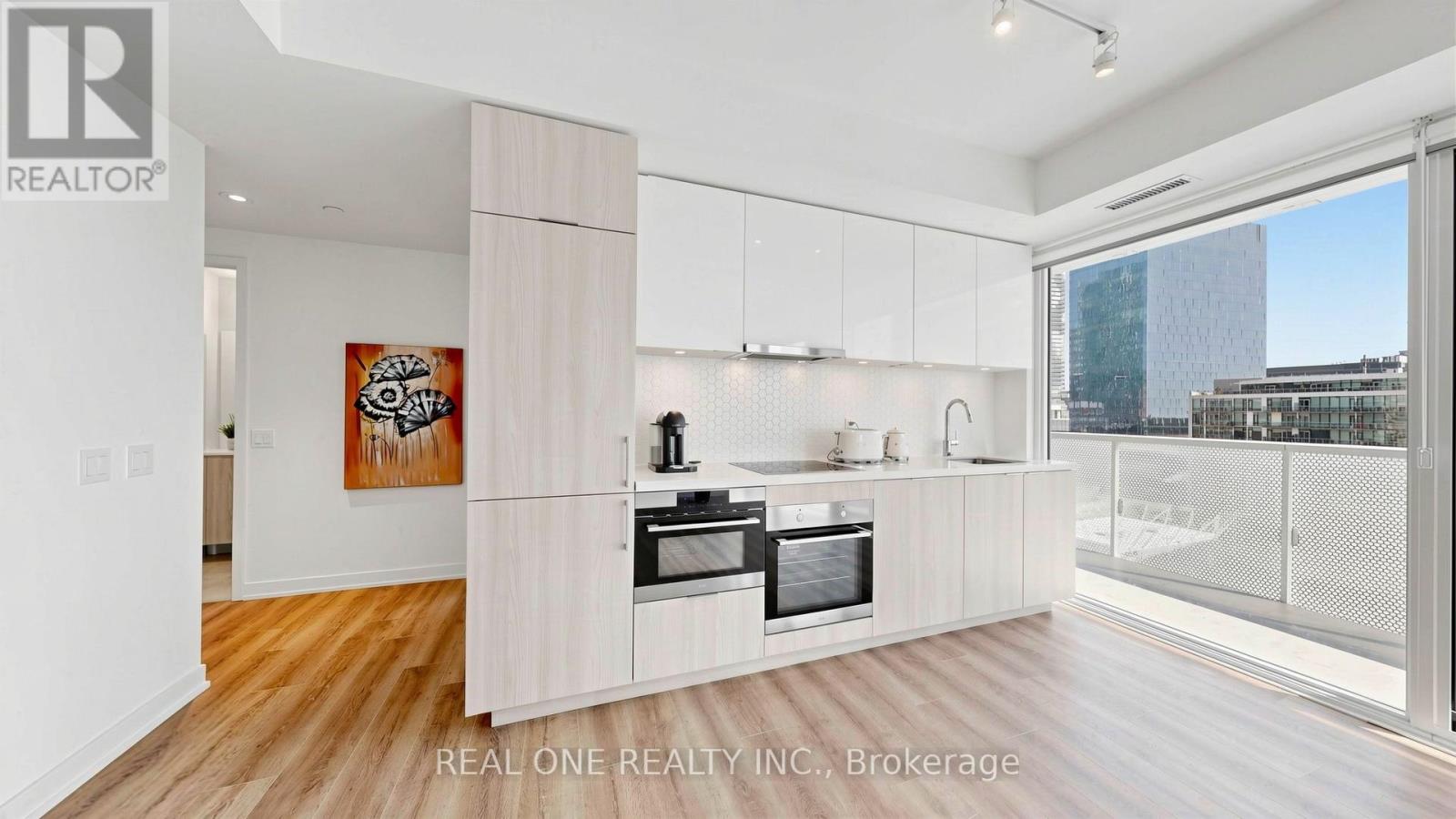 907 - 15 Queens Quay E, Toronto, Ontario  M5E 0C5 - Photo 6 - C12980570