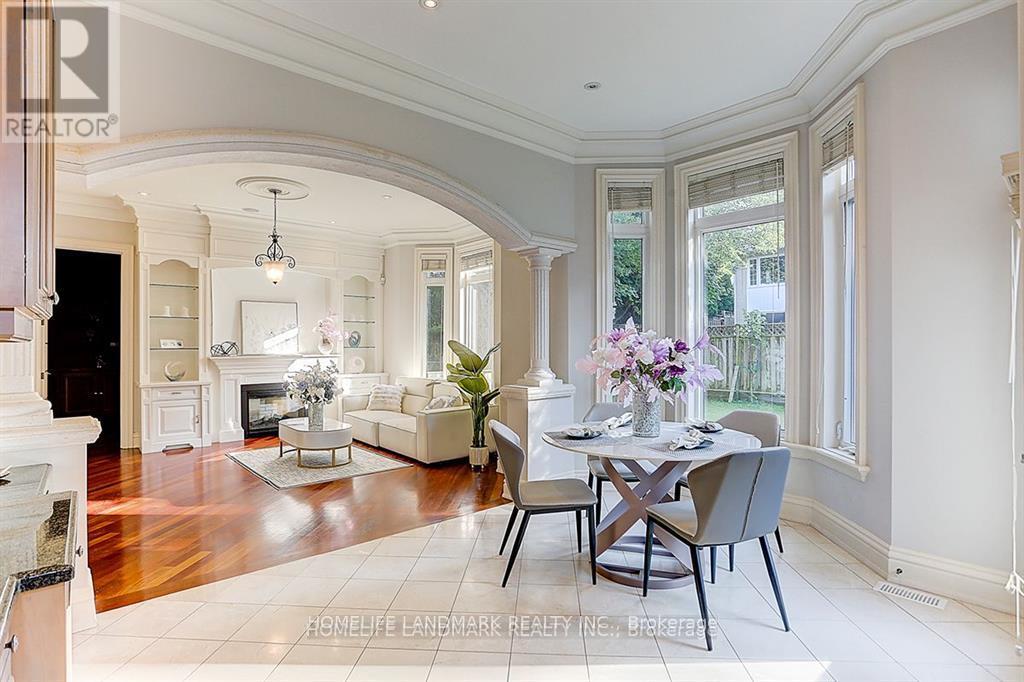 34 Moccasin Trail, Toronto, Ontario  M3C 1Y7 - Photo 11 - C12980596