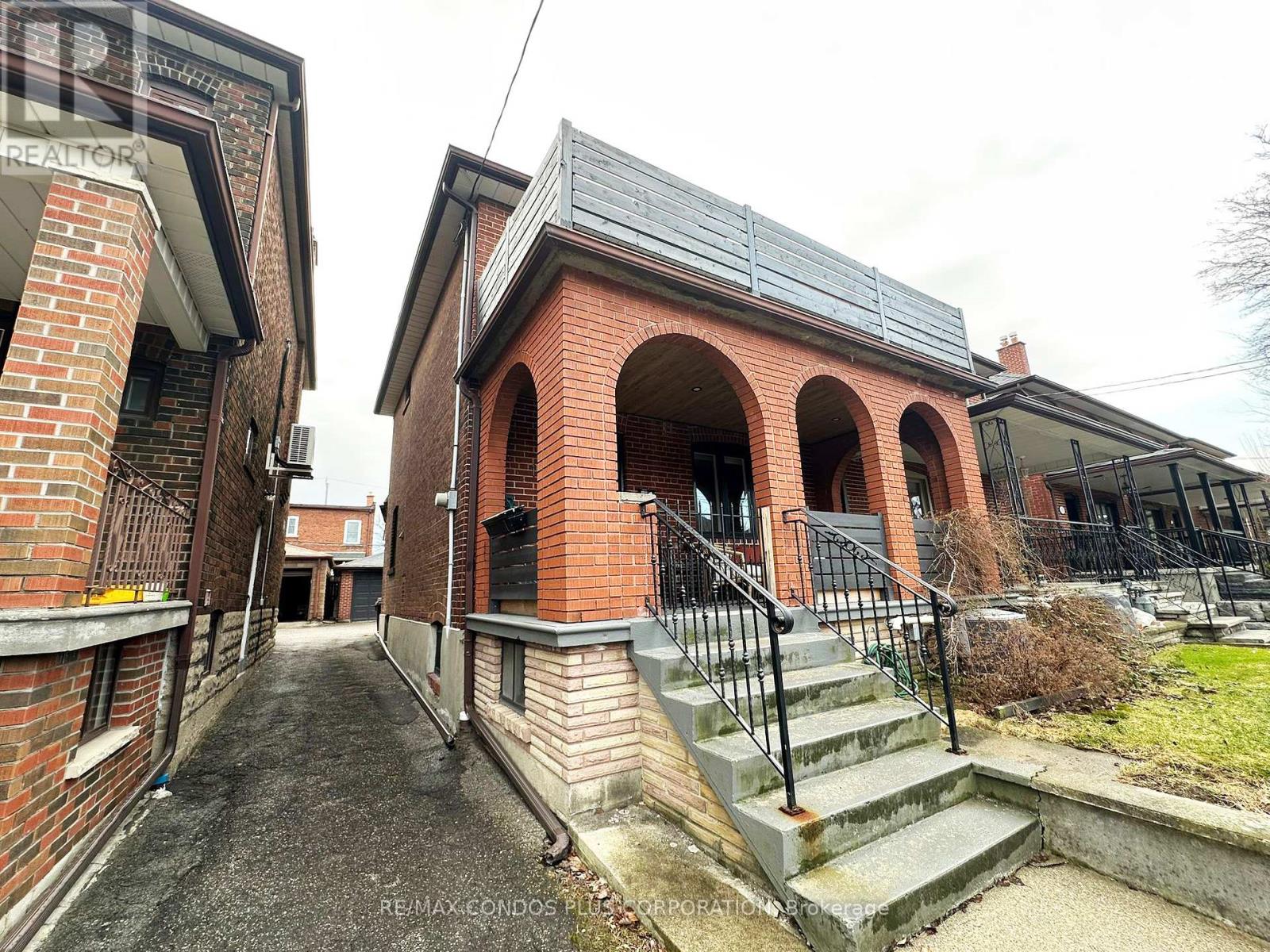 129 HOLLAND PARK AVENUE, Toronto, Ontario