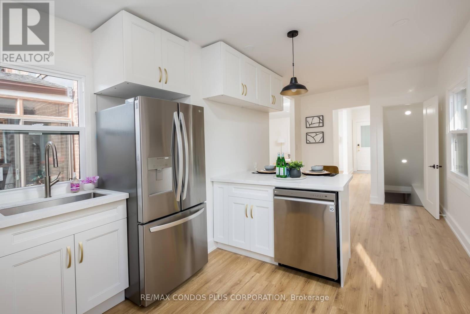 129 Holland Park Avenue, Toronto, Ontario  M6E 1L5 - Photo 10 - C12980602