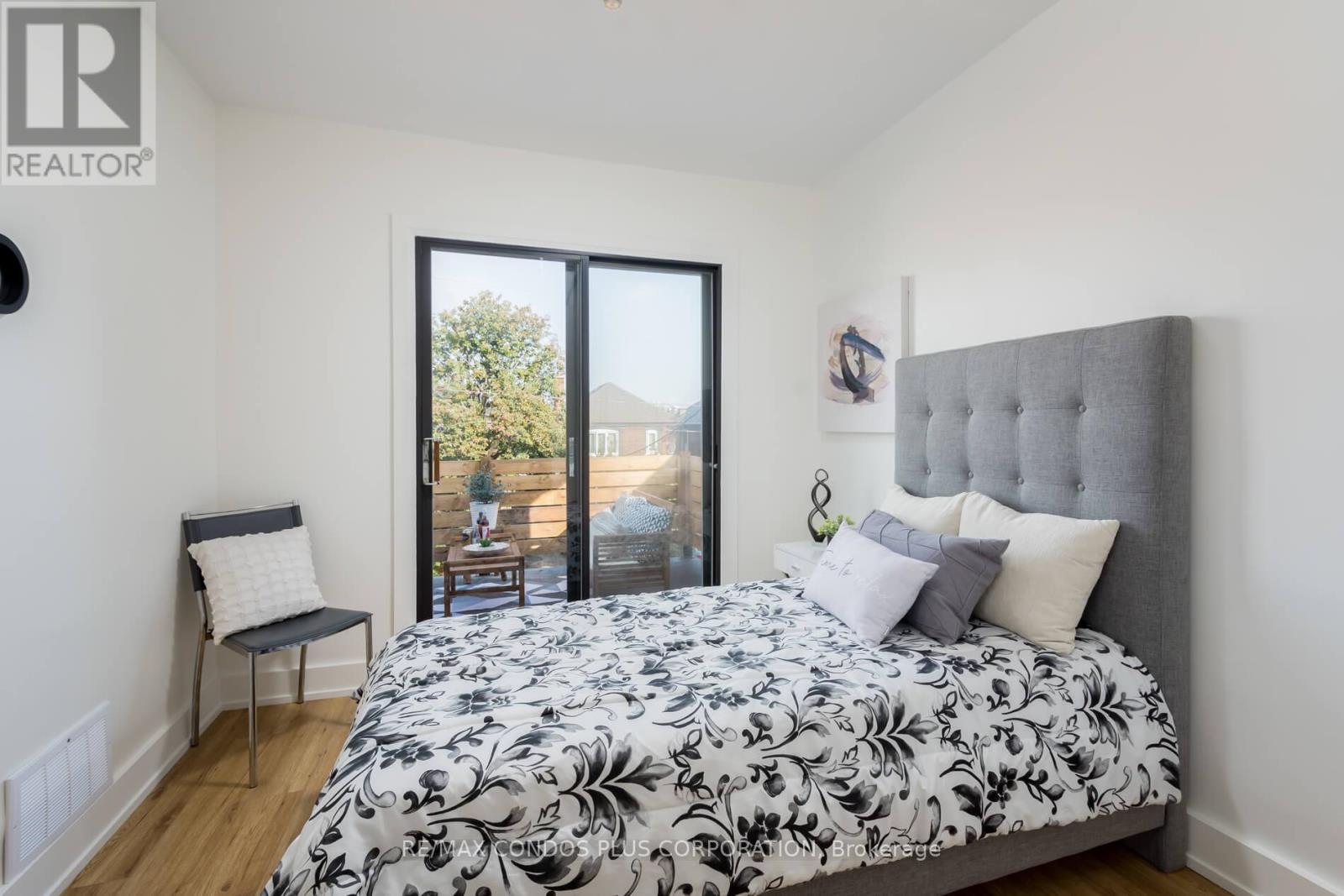 129 Holland Park Avenue, Toronto, Ontario  M6E 1L5 - Photo 19 - C12980602