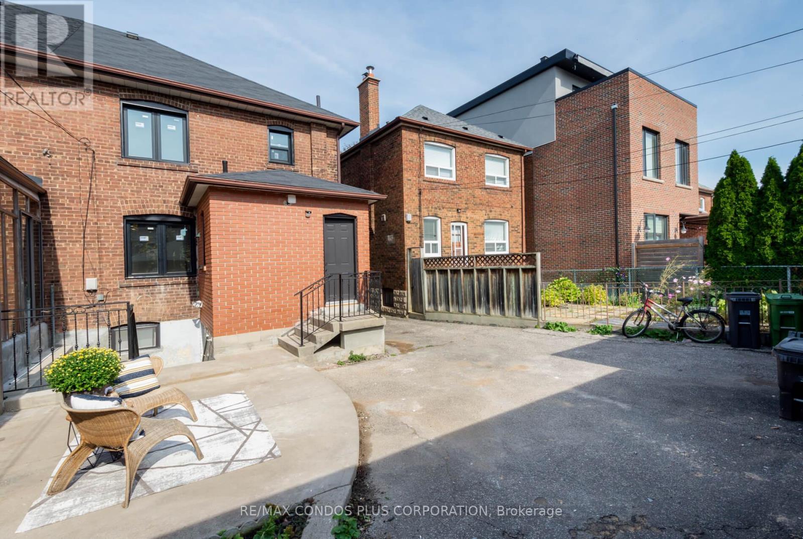 129 Holland Park Avenue, Toronto, Ontario  M6E 1L5 - Photo 33 - C12980602