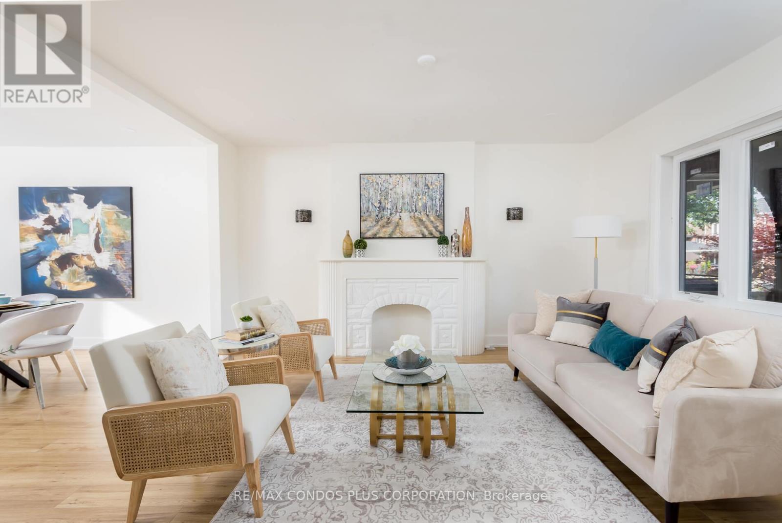 129 Holland Park Avenue, Toronto, Ontario  M6E 1L5 - Photo 4 - C12980602