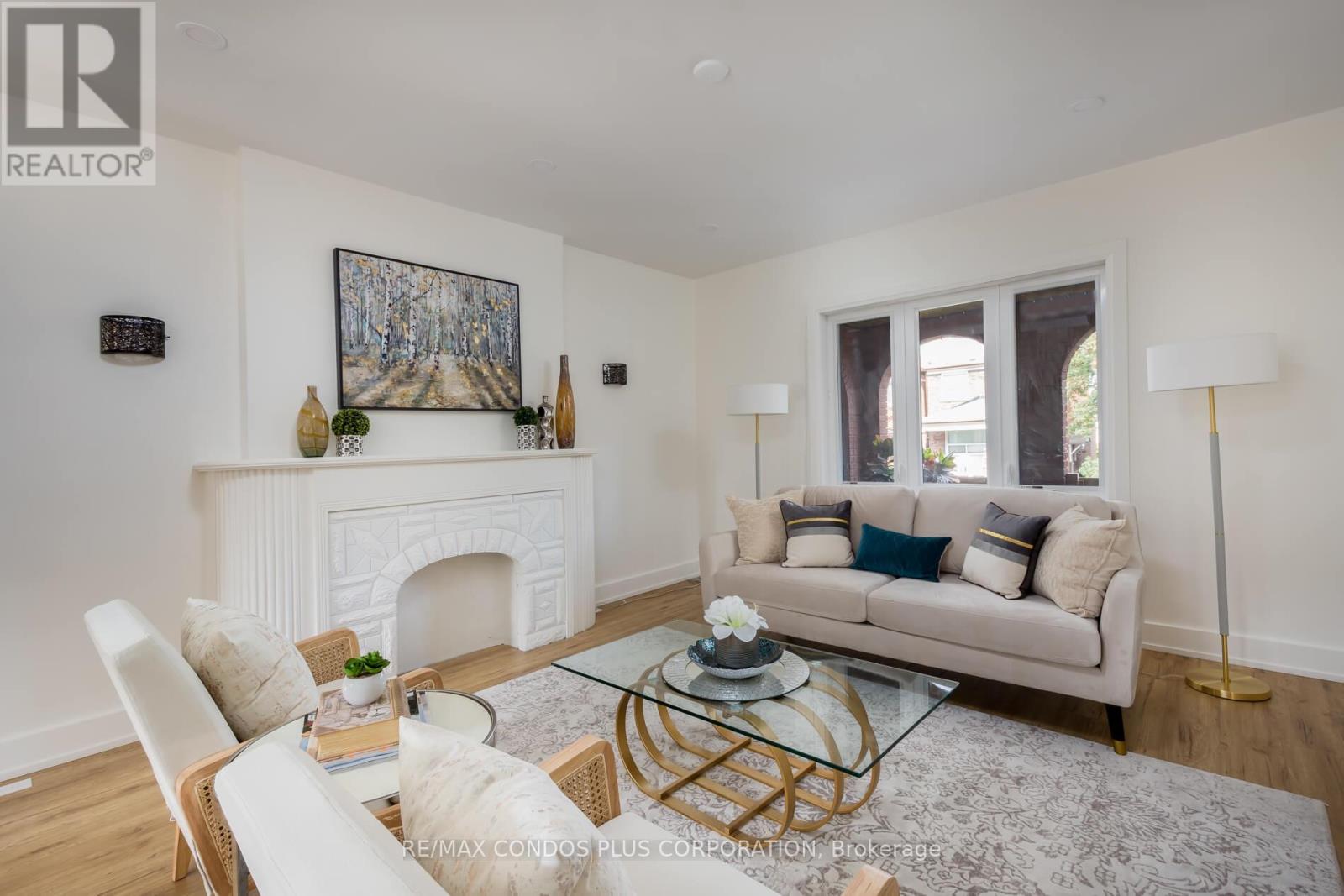 129 Holland Park Avenue, Toronto, Ontario  M6E 1L5 - Photo 5 - C12980602