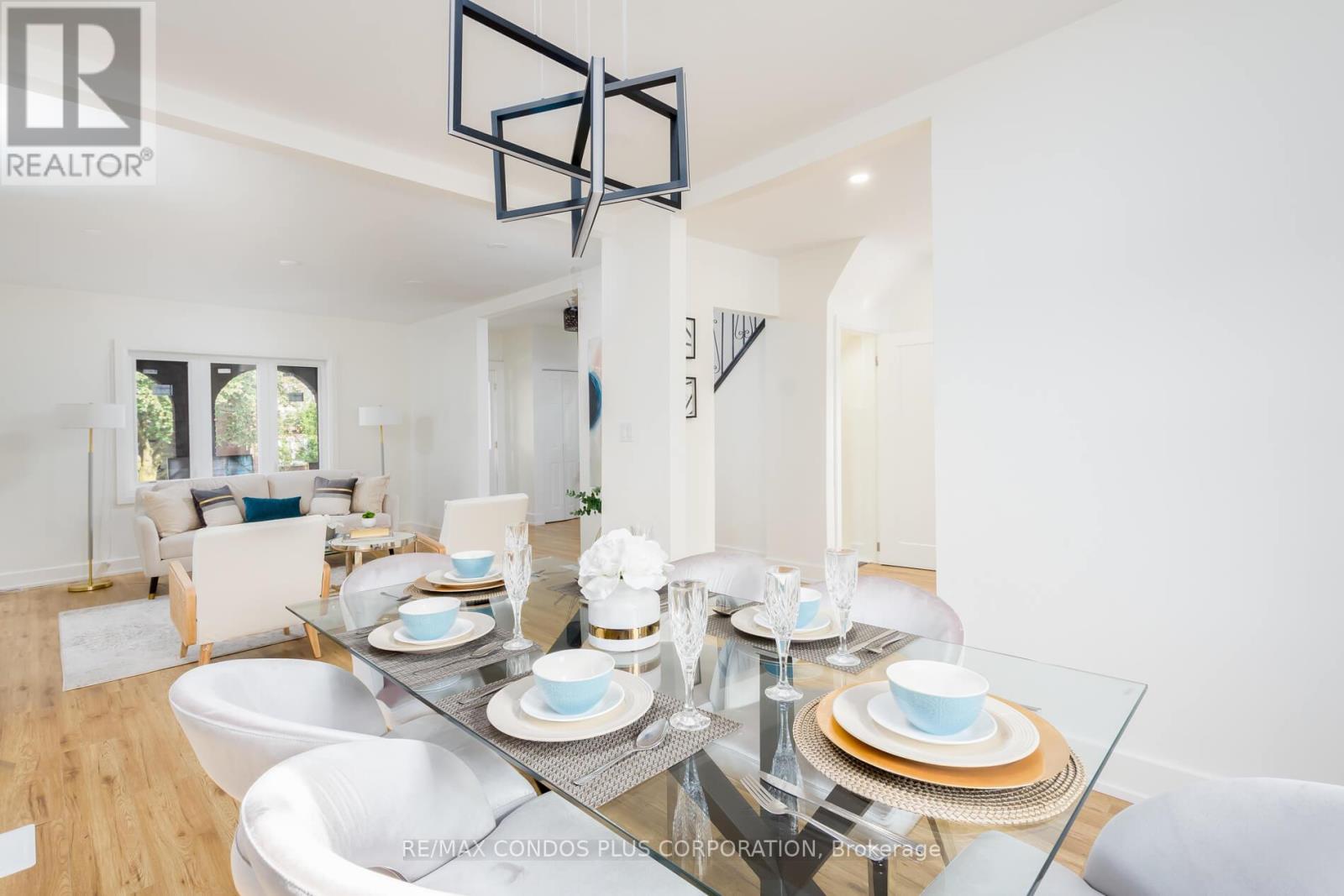 129 Holland Park Avenue, Toronto, Ontario  M6E 1L5 - Photo 7 - C12980602