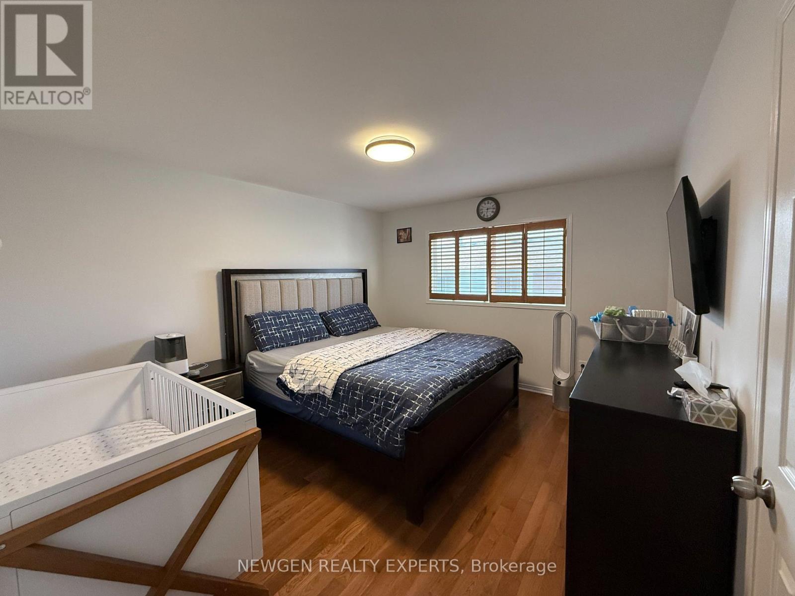 22 Rochefort Drive, Toronto, Ontario  M3C 3Z3 - Photo 16 - C12980650