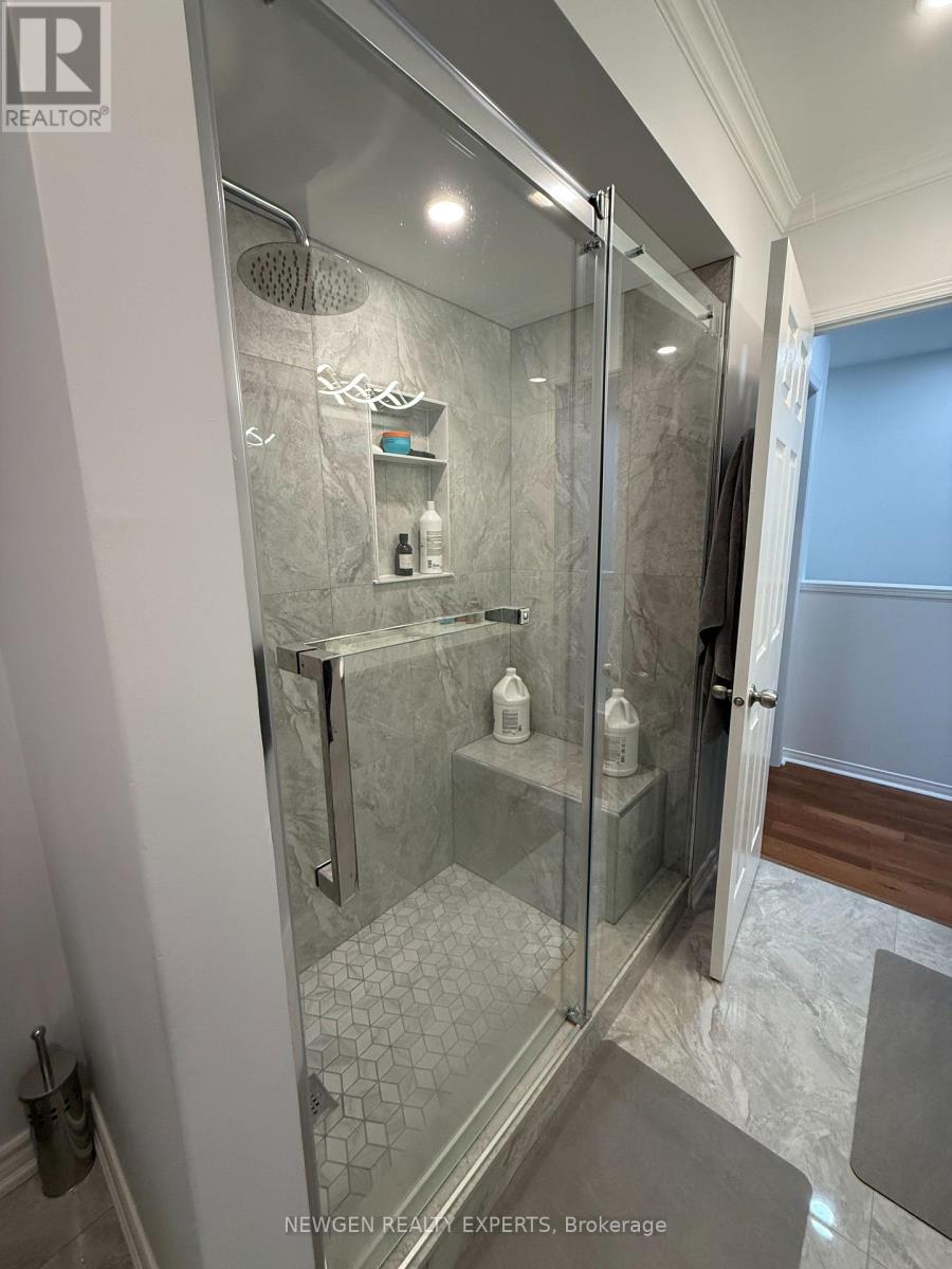 22 Rochefort Drive, Toronto, Ontario  M3C 3Z3 - Photo 26 - C12980650