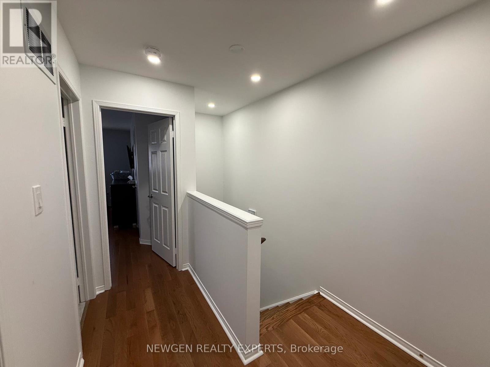 22 Rochefort Drive, Toronto, Ontario  M3C 3Z3 - Photo 29 - C12980650