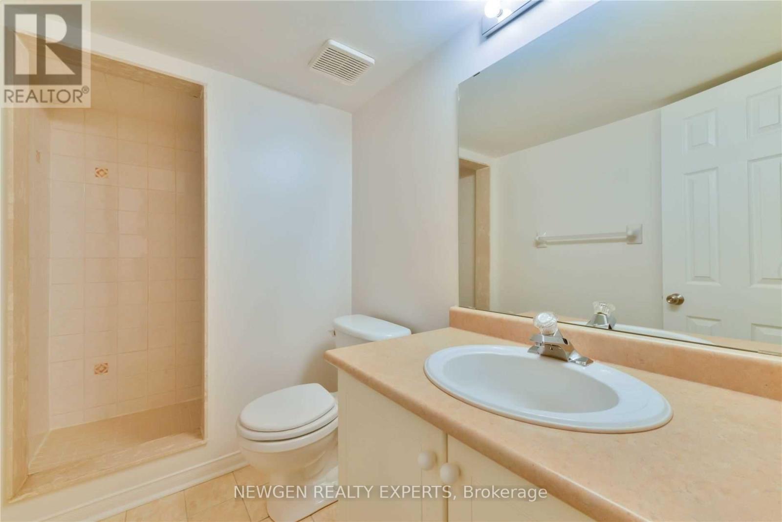 22 Rochefort Drive, Toronto, Ontario  M3C 3Z3 - Photo 34 - C12980650