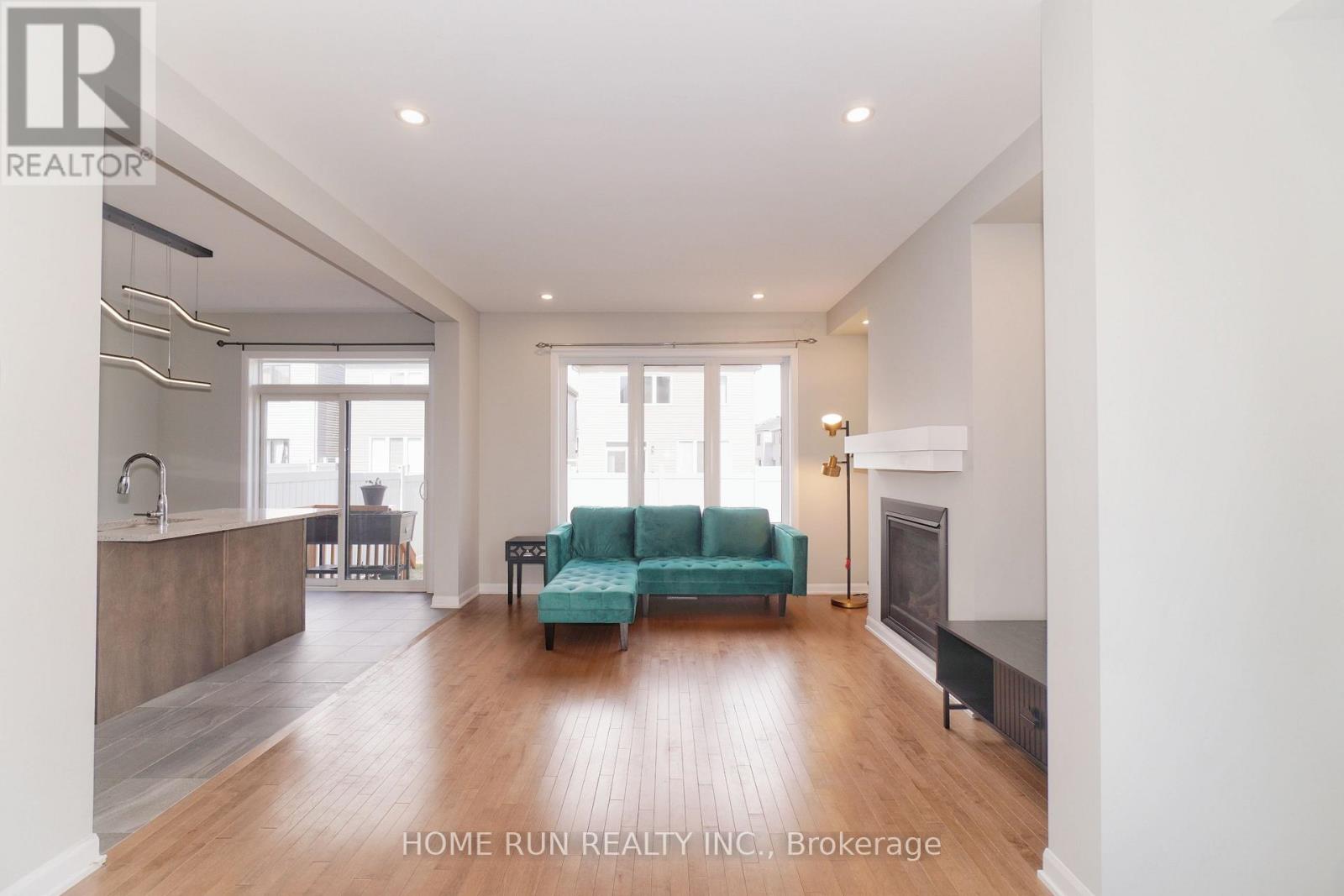 10 Eramosa Crescent, Ottawa, Ontario  K2T 0R3 - Photo 12 - X12980666