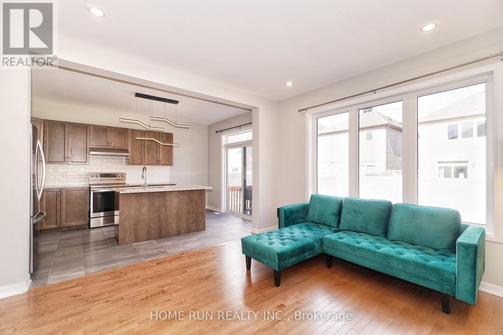 10 Eramosa Crescent, Ottawa, Ontario  K2T 0R3 - Photo 13 - X12980666