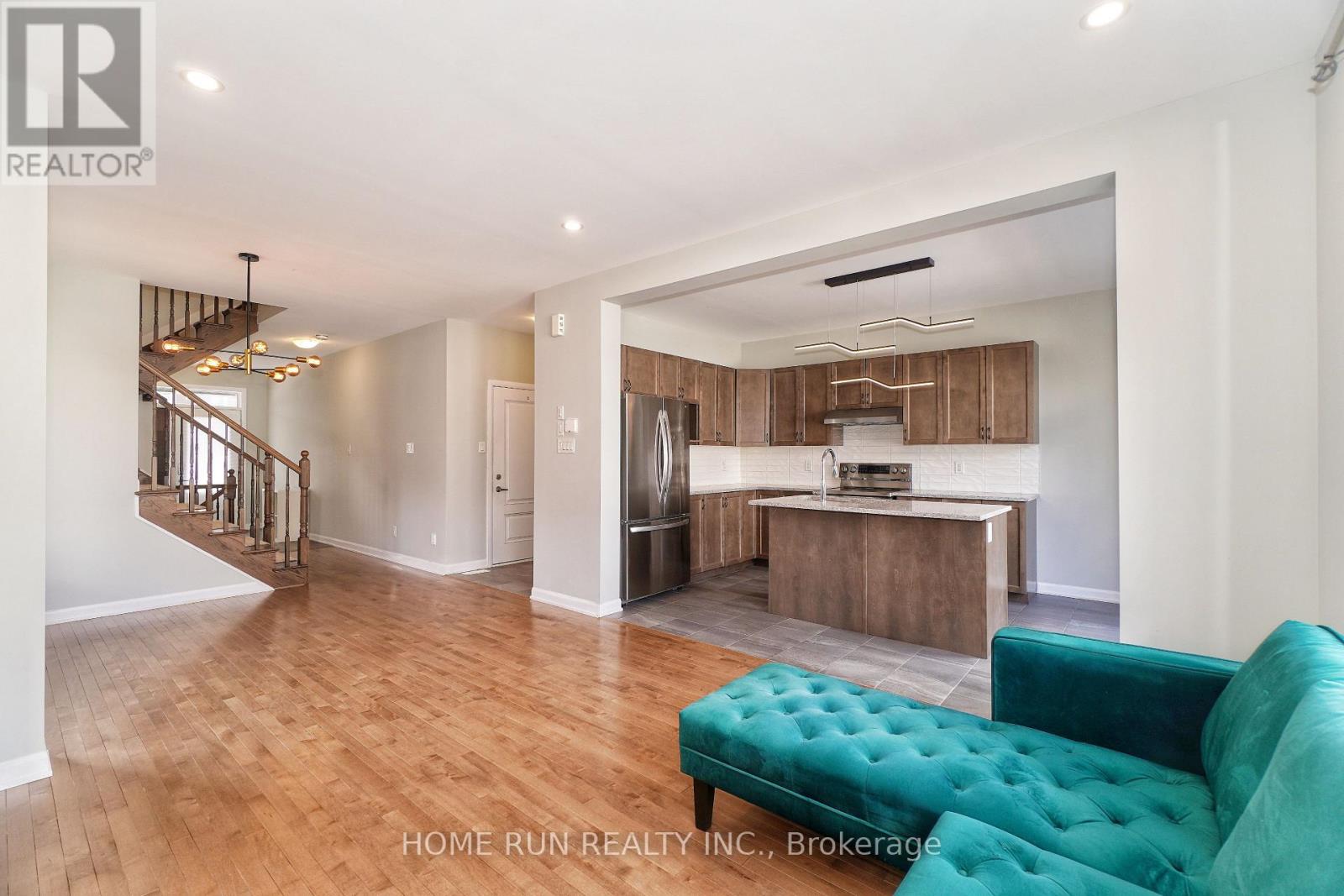 10 Eramosa Crescent, Ottawa, Ontario  K2T 0R3 - Photo 14 - X12980666