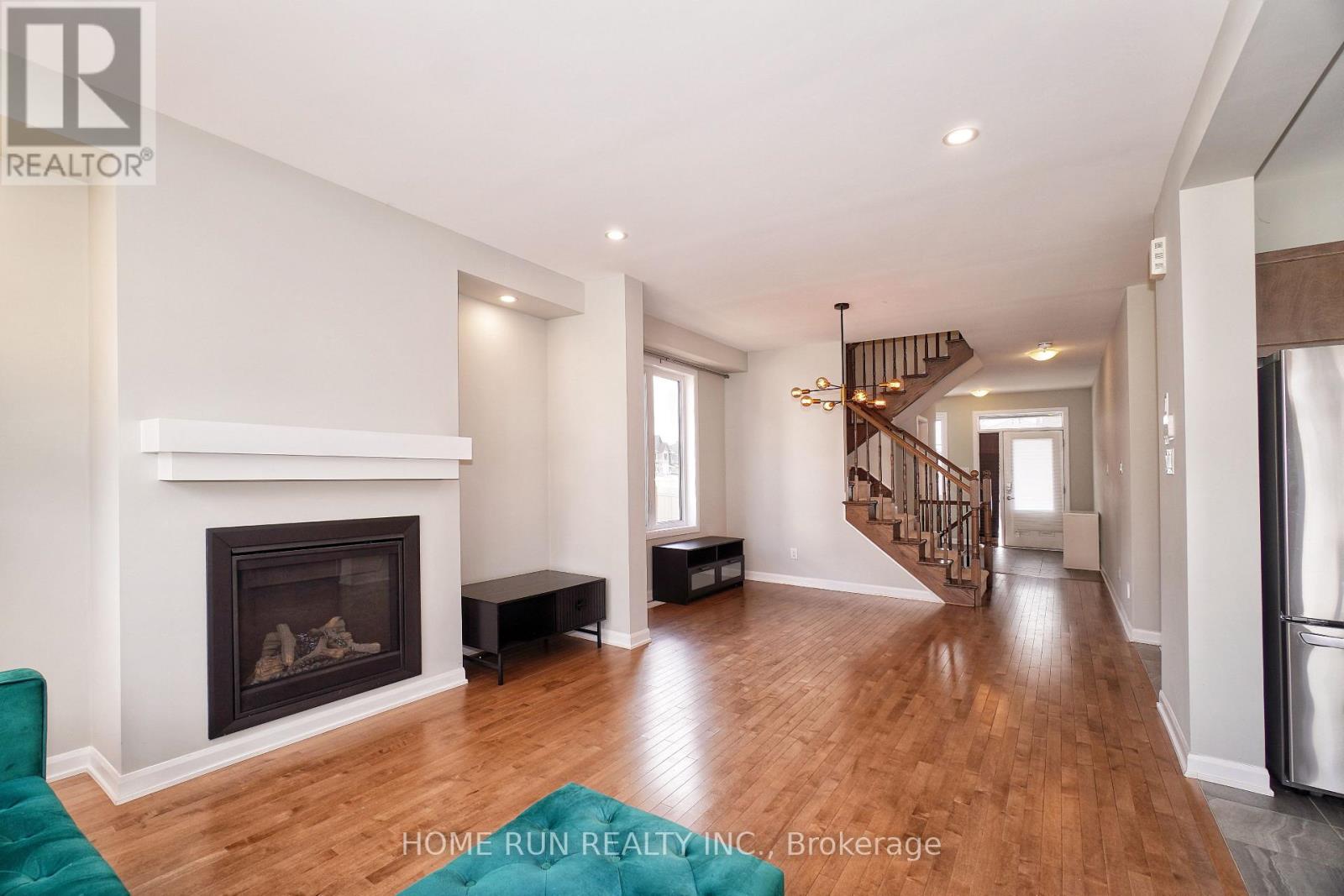 10 Eramosa Crescent, Ottawa, Ontario  K2T 0R3 - Photo 18 - X12980666