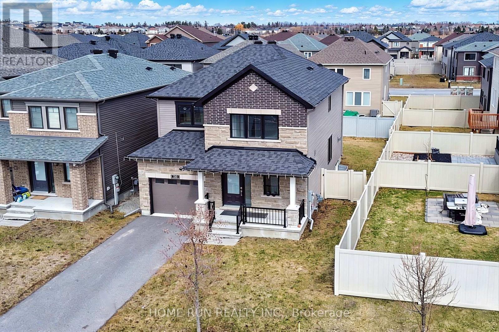 10 Eramosa Crescent, Ottawa, Ontario  K2T 0R3 - Photo 3 - X12980666