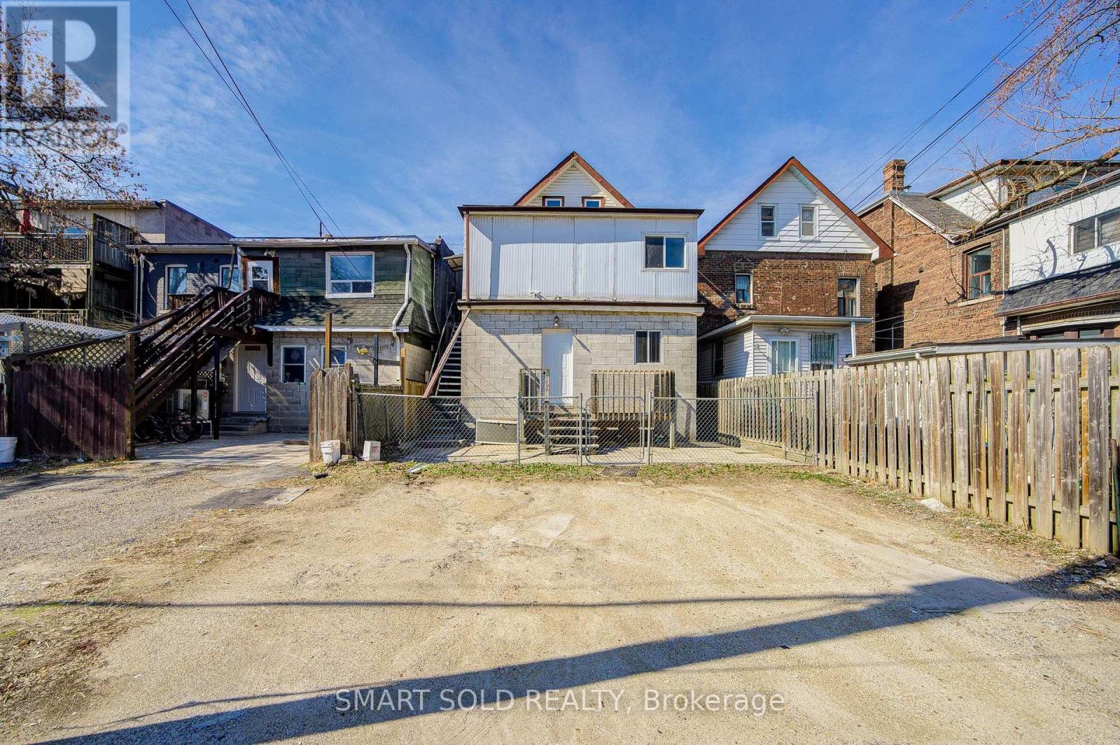 1081 Gerrard Street E, Toronto, Ontario  M4M 1Z9 - Photo 38 - E12980582