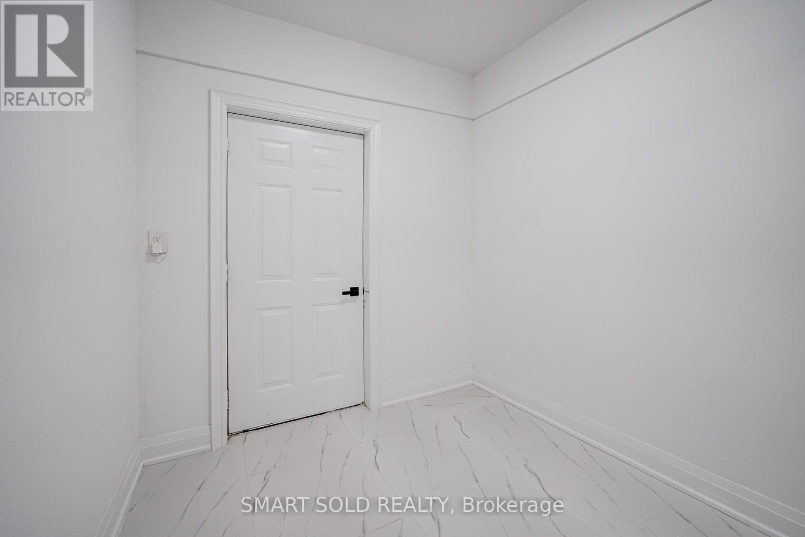 1081 Gerrard Street E, Toronto, Ontario  M4M 1Z9 - Photo 7 - E12980582