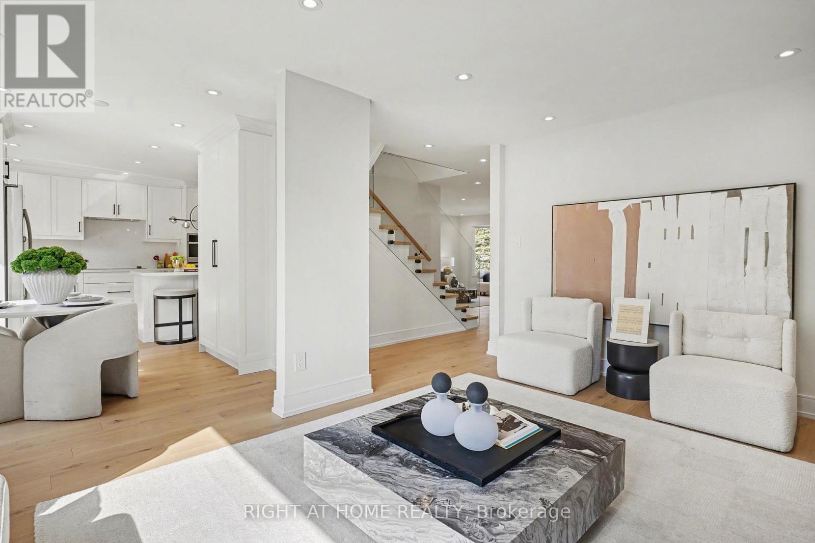 19 Lang Road, Markham, Ontario  L3T 7E8 - Photo 13 - N12980562