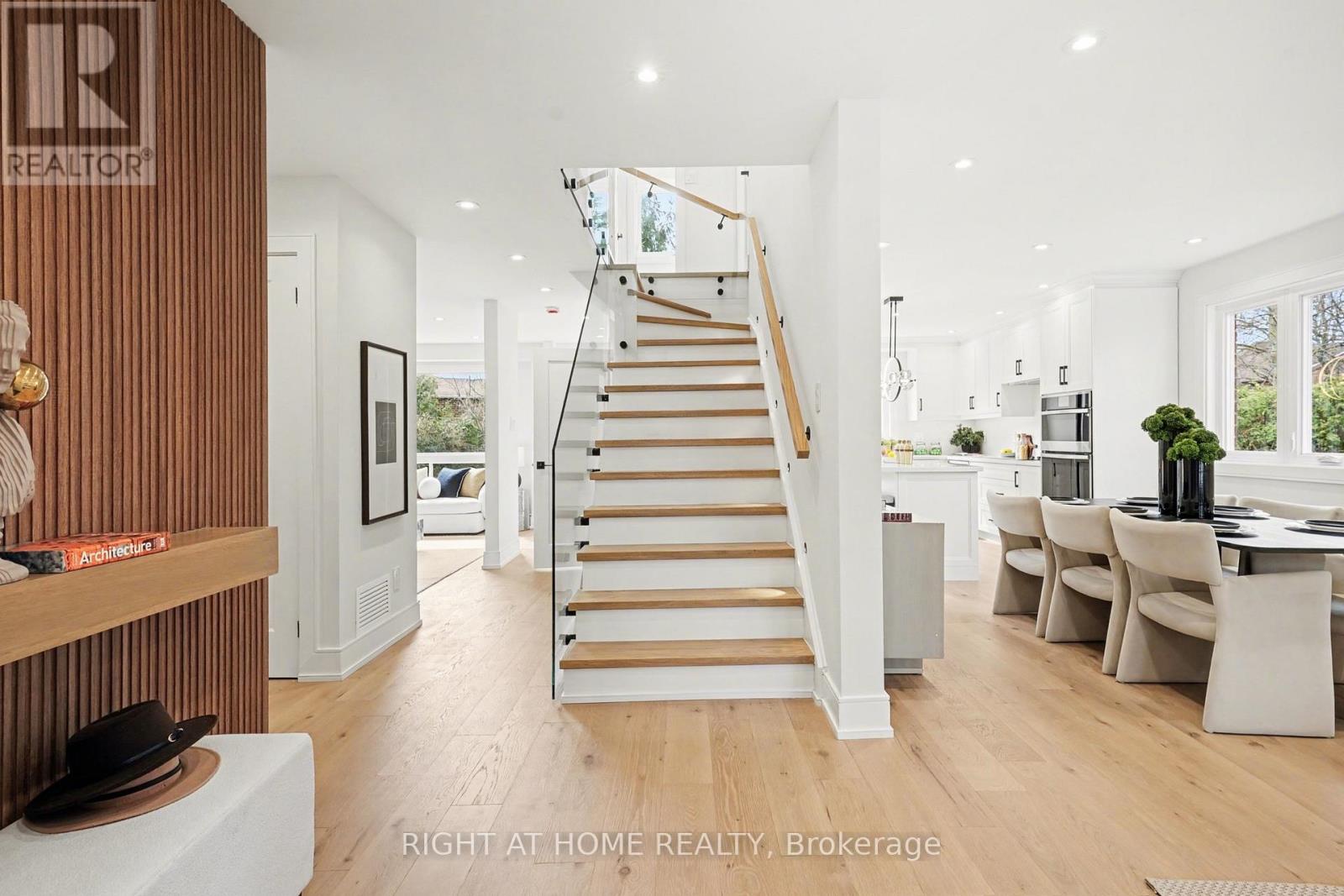 19 Lang Road, Markham, Ontario  L3T 7E8 - Photo 3 - N12980562