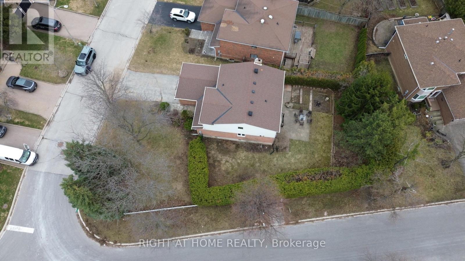 19 Lang Road, Markham, Ontario  L3T 7E8 - Photo 37 - N12980562